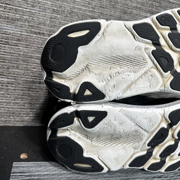 Hoka One One Clifton 9 Black White 1127896 BWHT Running Shoes - Women's 9 - Picture 14 of 16